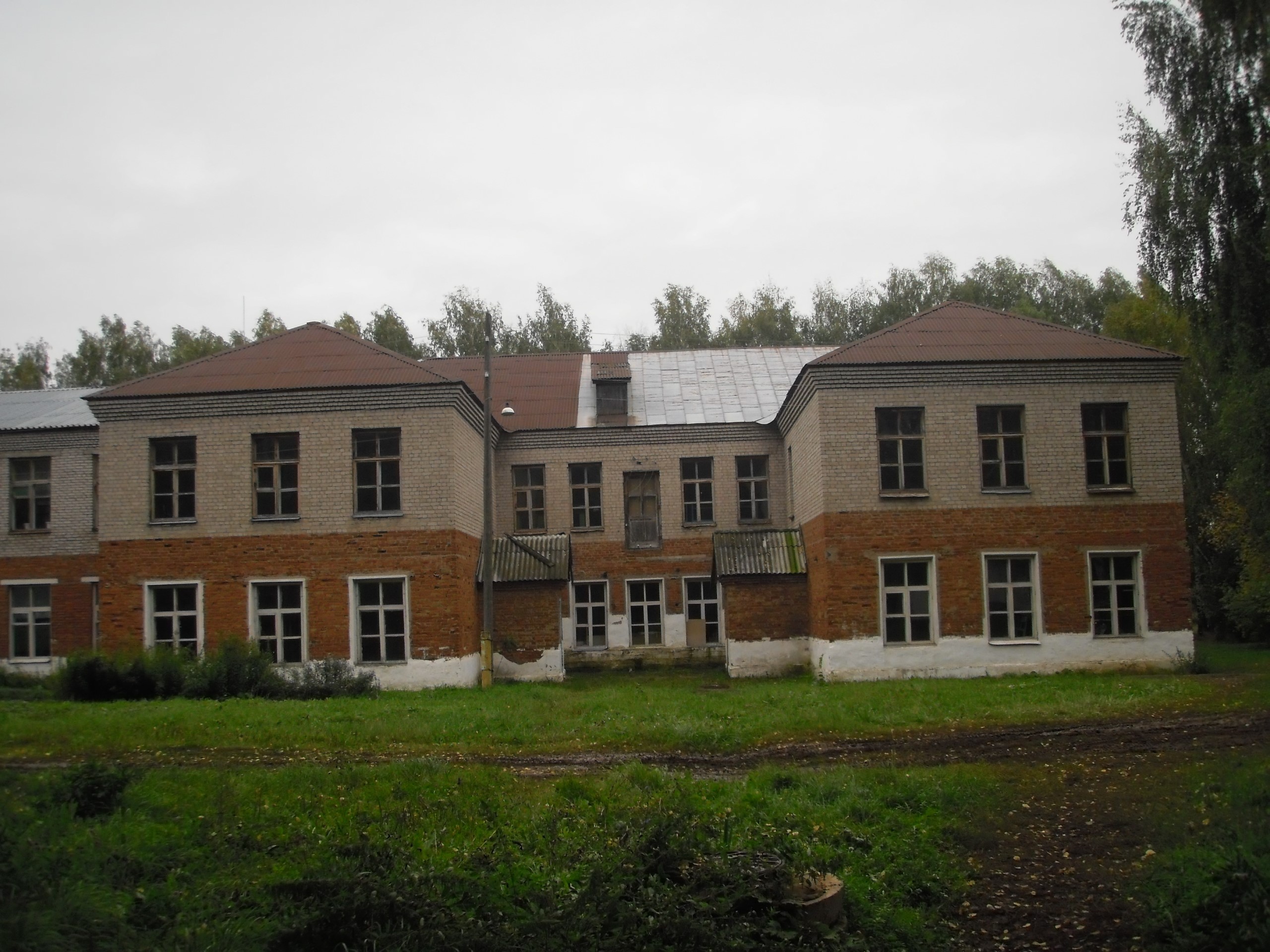 Здание школы, построенное в 1950-1960 г.г.